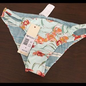 Floral Roxy bikini bottoms